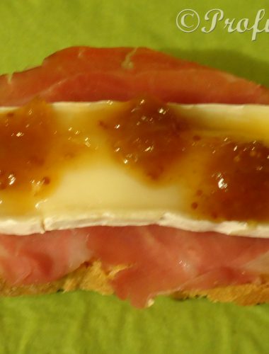 Composta ai Fichi su prosciutto San Daniele, Brie e crostone croccante ovvero la merenda del contadino